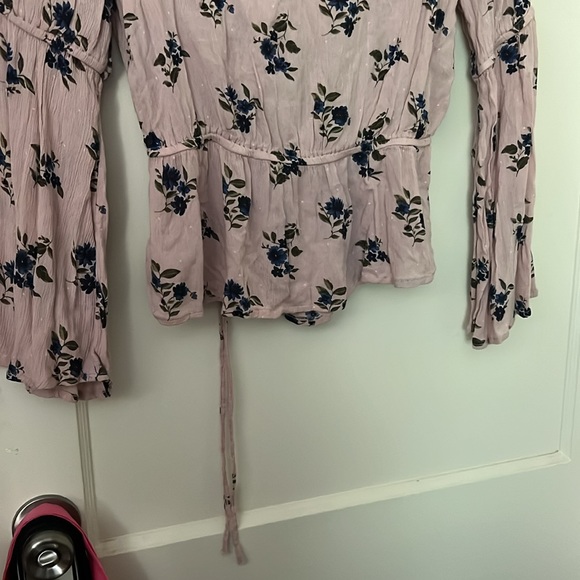 american eagle pink long sleeve size: M - Picture 7 of 7